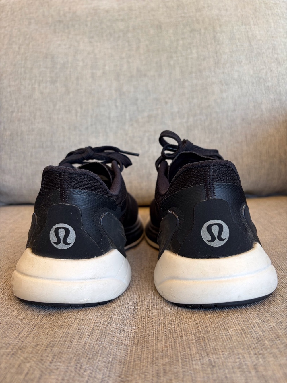 Lululemon Blissfeel 2 Black and White Womens Running Shoes - Picture 8 of 16